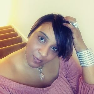 Meet your Posher, Traci